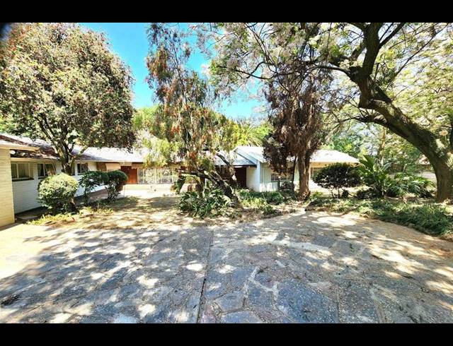 LAND FOR SALE IN BRYANSTON